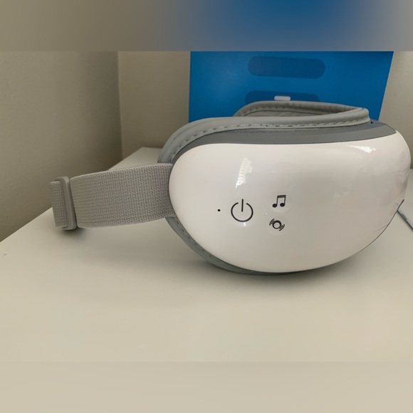 Renpho Eye Massager with heat - Picture 9 of 13